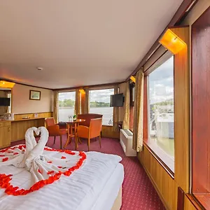 Fortuna Boat Bateau-hôtel